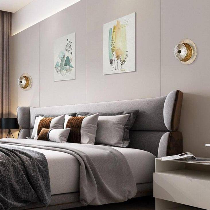 Minimalist gold LED designer wall light - vue 2 sur 5