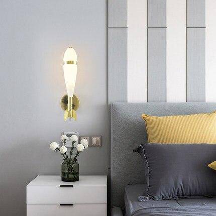 Children's LED wall light in gold metal rocket design - vue 4 sur 5