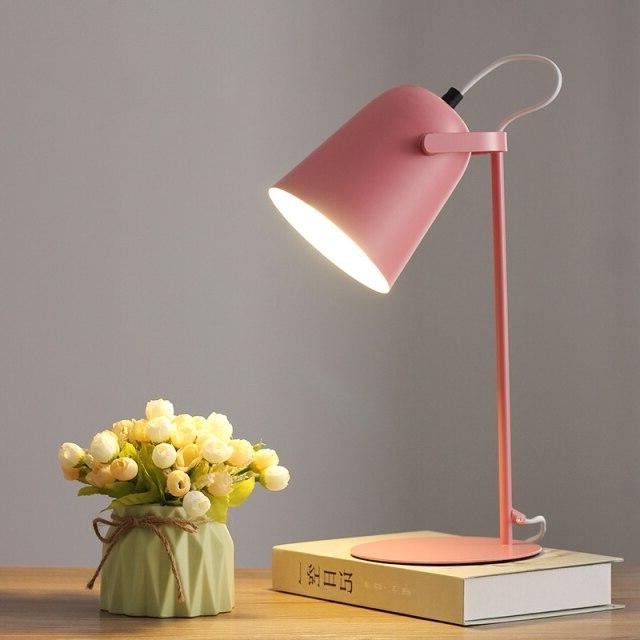Modern desk lamp with colorful cylindrical lampshade Ullysa