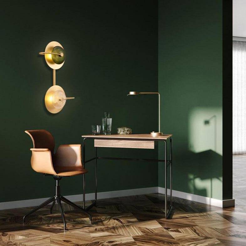 Modern LED wall light with disc and crystal glass for hotel