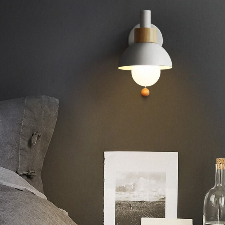 Scandinavian wooden coloured LED wall light Vivale