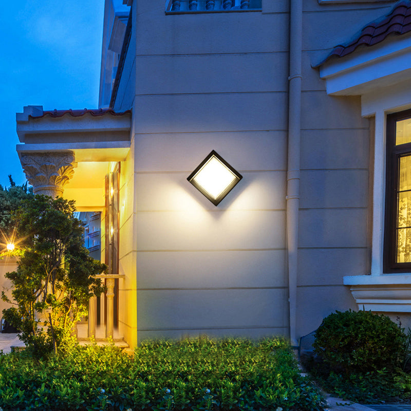 Aliénor modern LED wall light moisture resistant - vue 3 sur 17