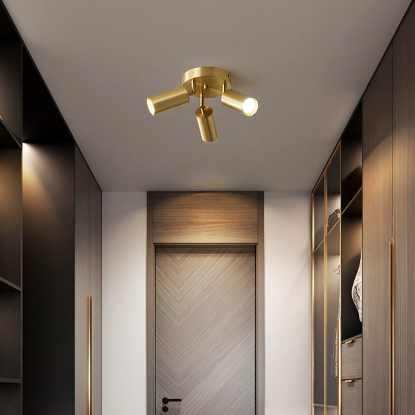 Modern ceiling light with multiple adjustable gold spots Finn - vue 4 sur 10