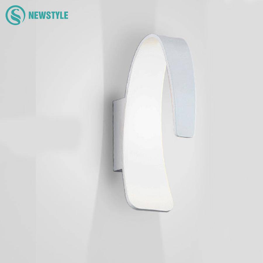 Modern rounded white LED designer wall light - vue 4 sur 5