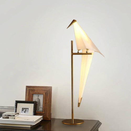 Table lamp shaped like a bird on a golden branch - vue 4 sur 6