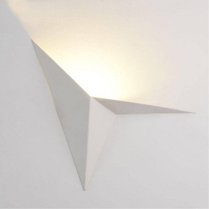 Modern geometric design wall light study - vue 3 sur 5