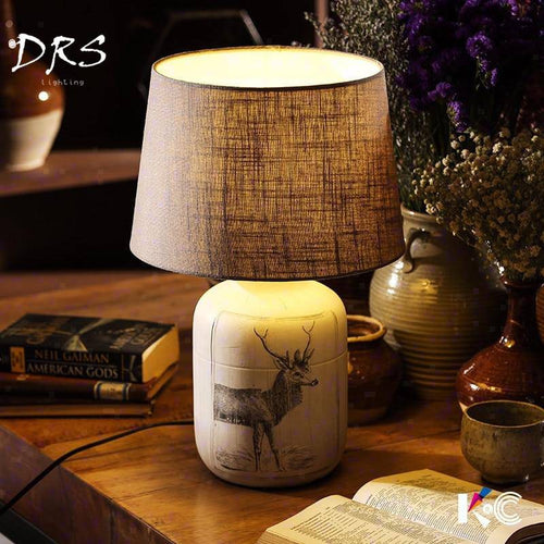 Bedside lamp with fabric shade and deer design - vue 3 sur 7