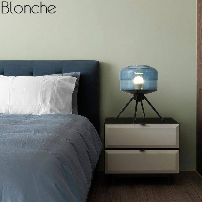 Postmodern LED table lamp with glass globe - vue 2 sur 6