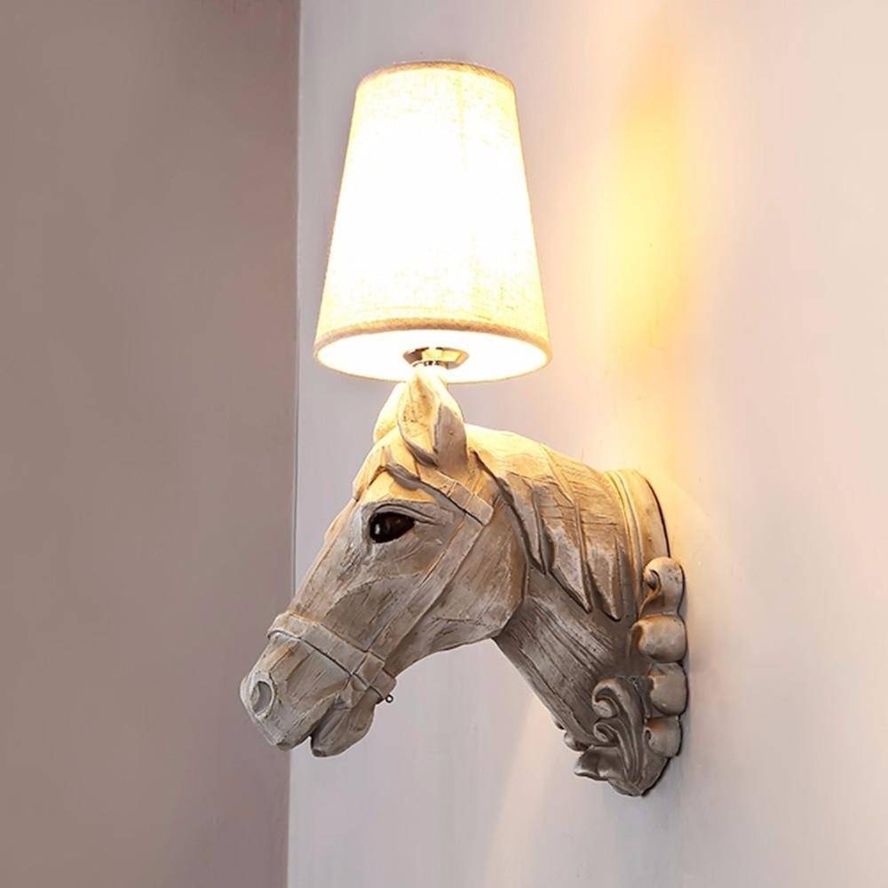 Horse head wall light with lampshade - vue 3 sur 5